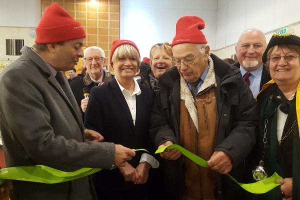 Greitz Armainvilliers: Francine Cousteau plante l'arbre du Commandant Cousteau 